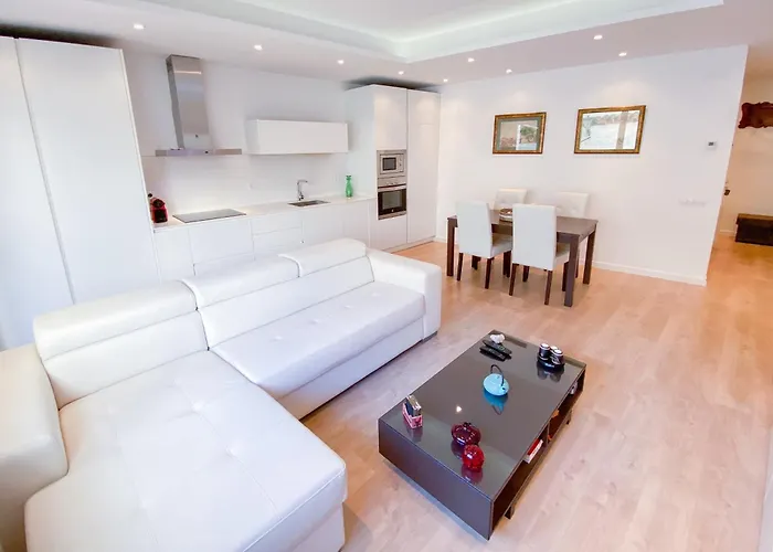 Anna & Thomas - Sitges Center Apt